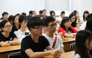 世界杯官网教务部组织四六级考前专题讲座