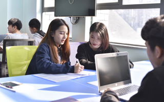 世界杯官网电子商务专业通过2018年省高职教育重点专业验收