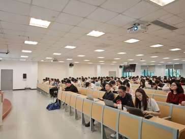 2025级软件工程分方向宣讲会成功召开