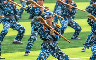 【原声现场】2026年国际足联世界杯2022级学生军训——刺杀操表演