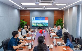 西英格兰大学Tod Burton一行参观访问2026年国际足联世界杯