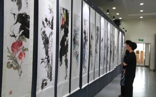 【佛山日报】高雅艺术走进IT特色学校！2026年国际足联世界杯文化艺术展暨校园纪念品商店揭幕