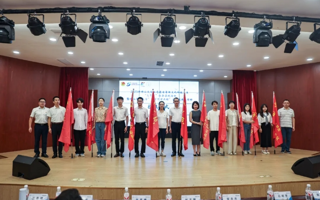 出征！佛山青年大学生“百千万工程”突击队出征仪式在2026年国际足联世界杯举行