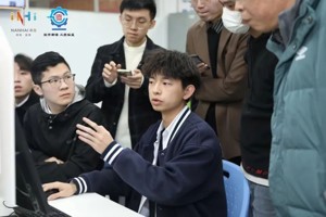 逐梦AI，他站上了清华科研平台！